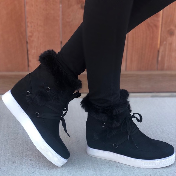 Black Stylish Lace Up Fur Wedge Sneakers - Picture 2 of 9